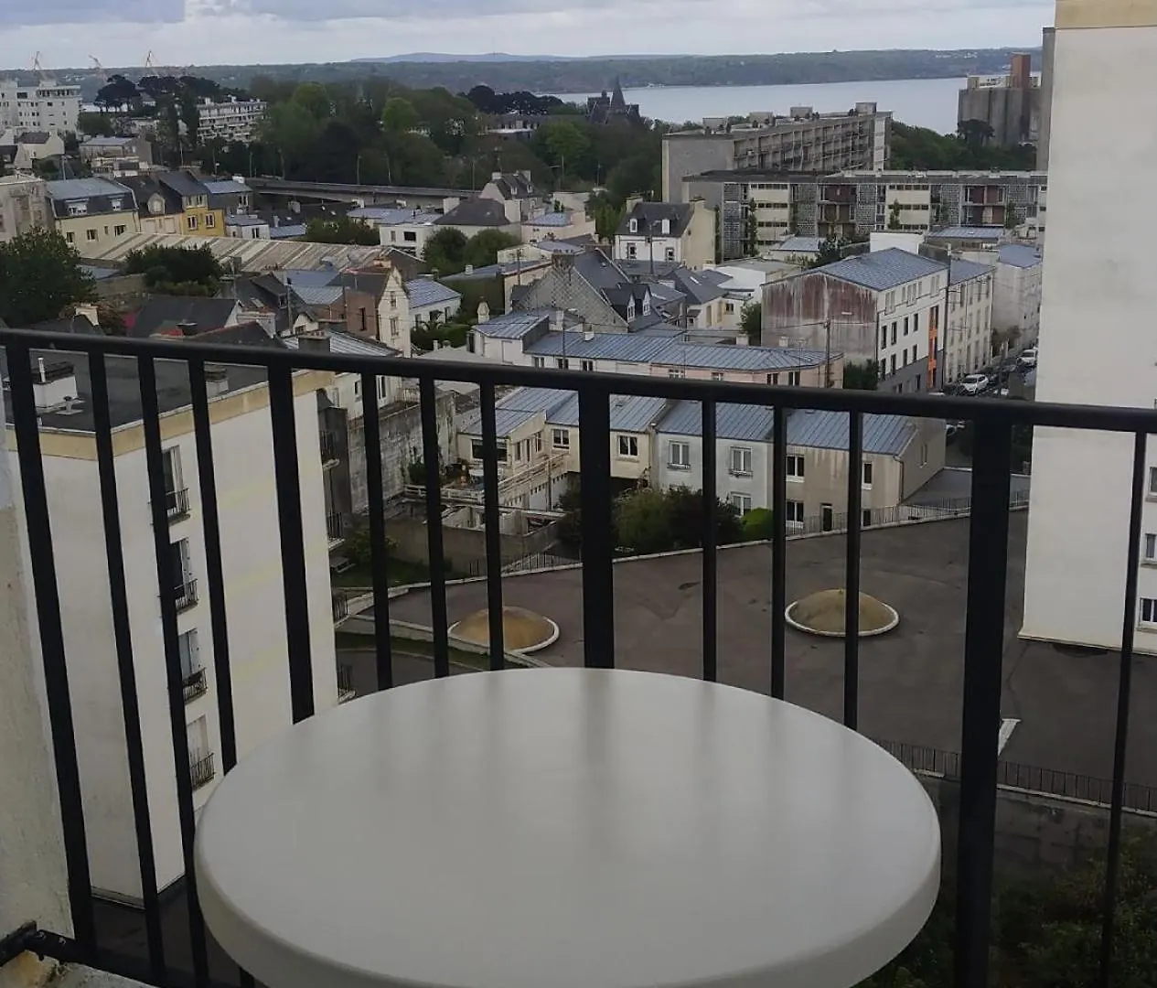 Appartement Appt 2 Ch Vue Mer A 5' De La Gare De Brest Frankrijk